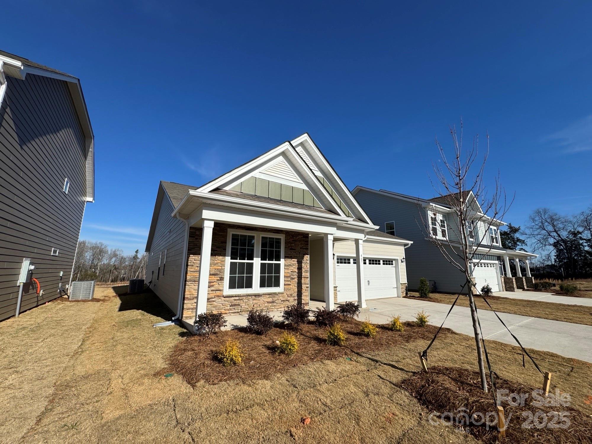 467 Brick House Road Gaffney, SC 29340 - Photo 2 of 17 a front view of a house with yard