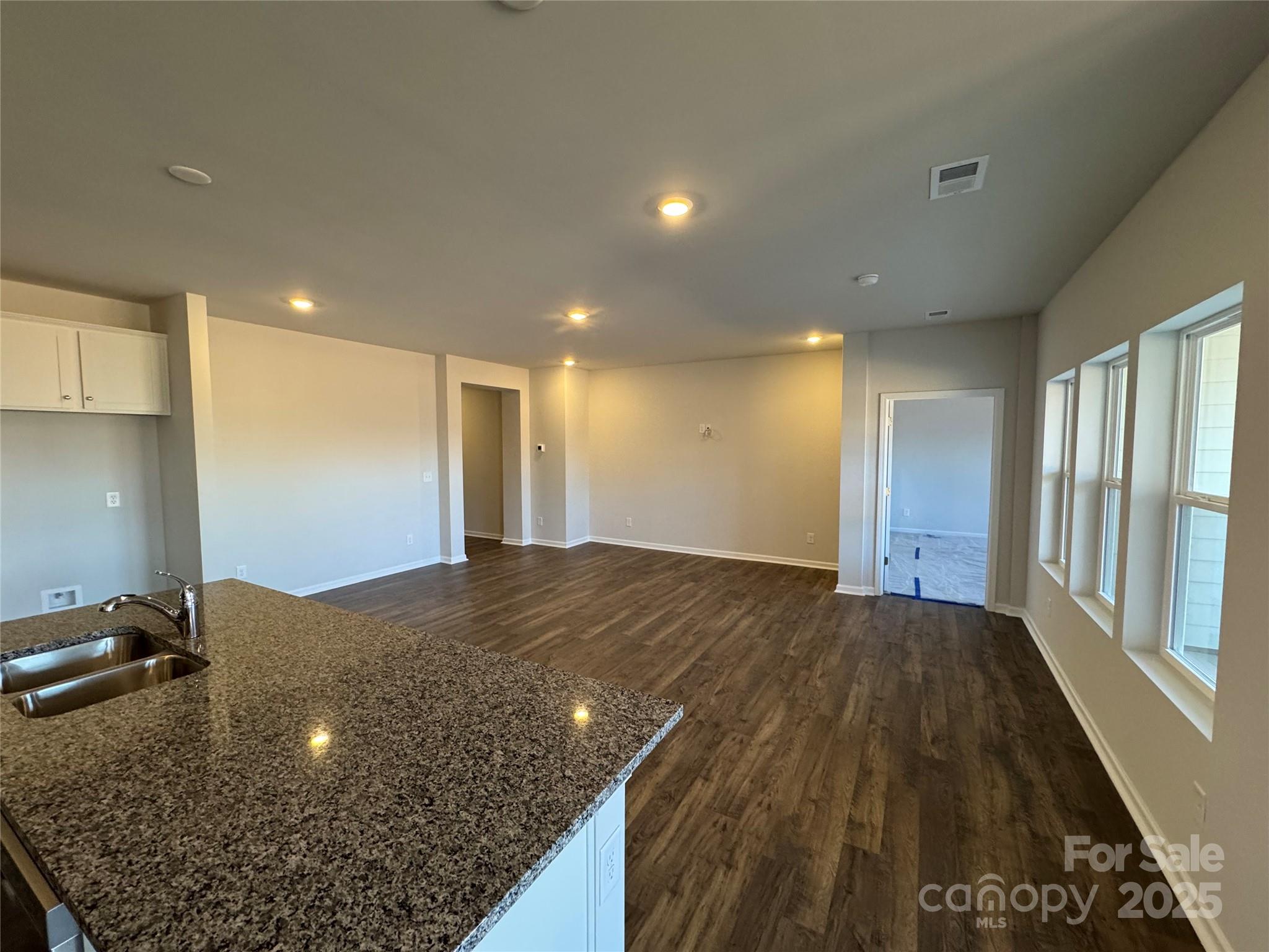 467 Brick House Road Gaffney, SC 29340 - Photo 4 of 17 a view of a hallway