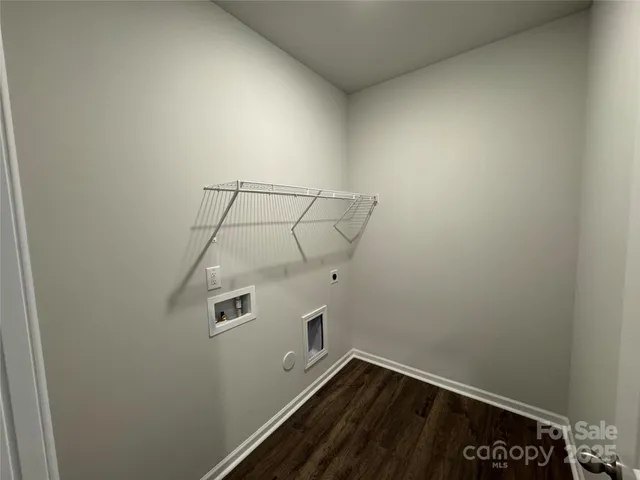 a view of utility room