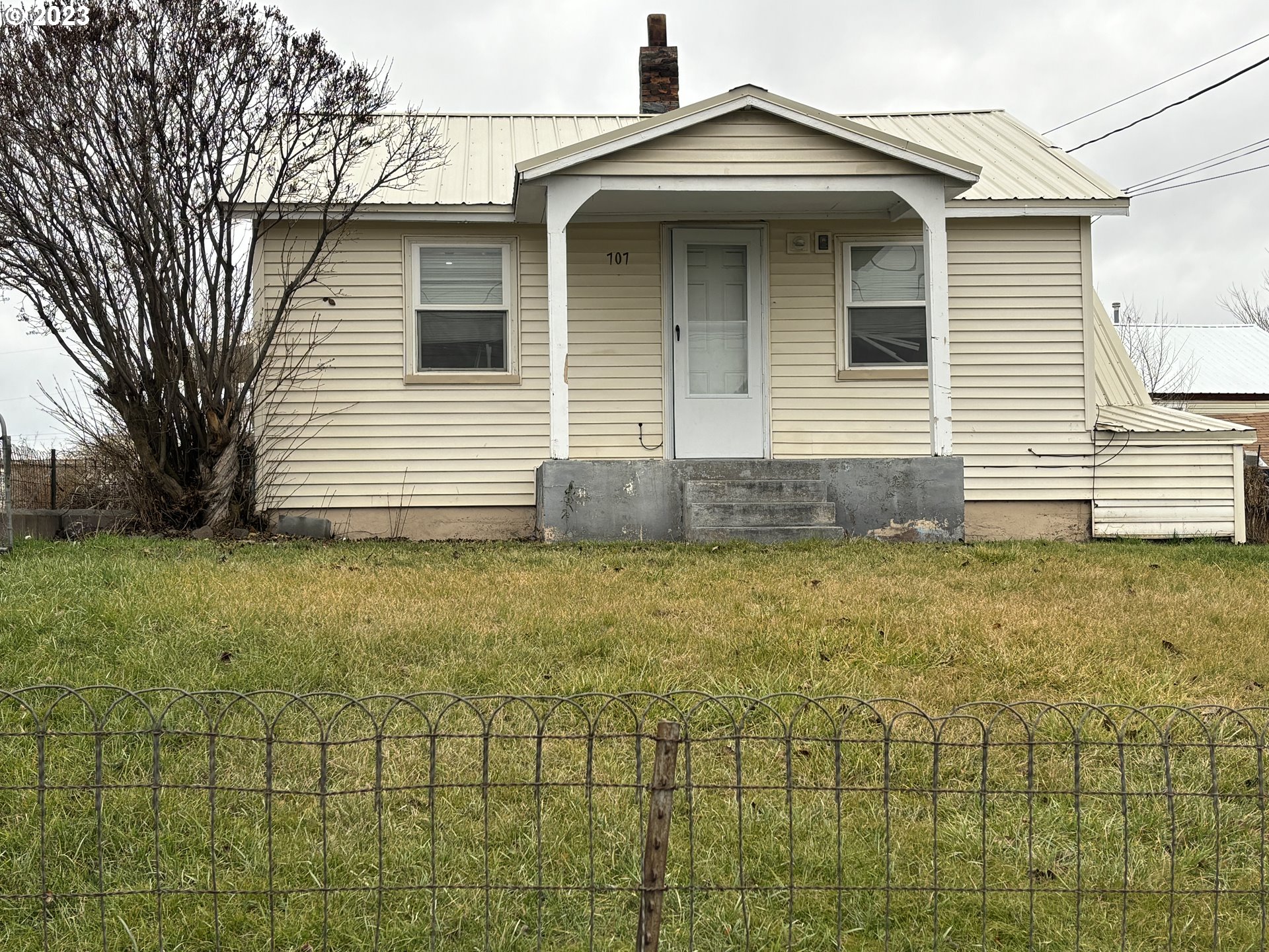 707 Southwest 15th Street Pendleton, OR 97801 - Photo 1 of 20 a view of a house with a yard