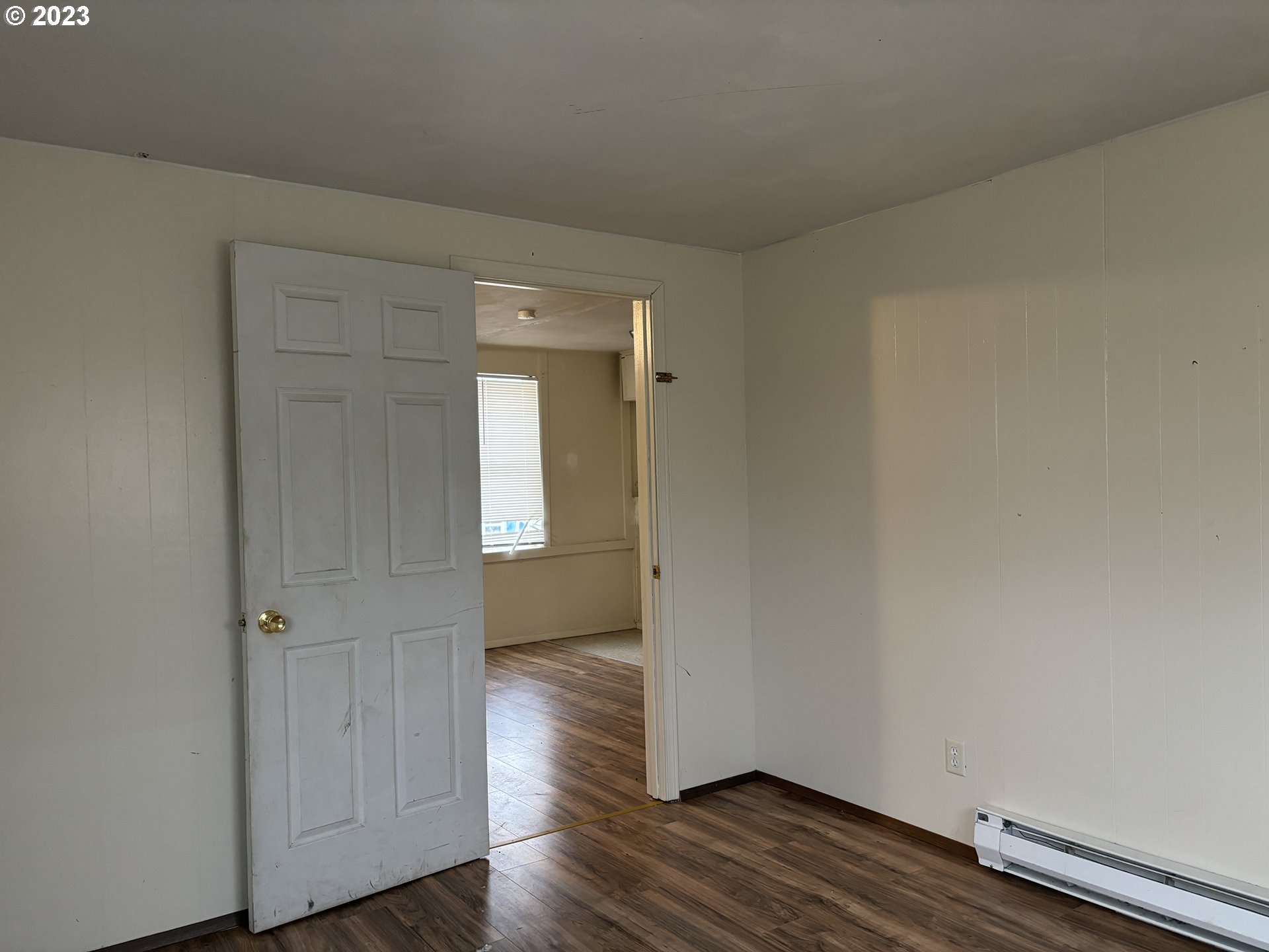 707 Southwest 15th Street Pendleton, OR 97801 - Photo 14 of 20 wooden floor in an empty room
