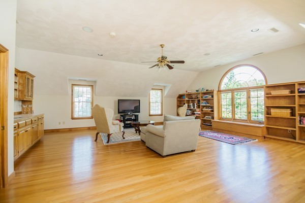 266 Blue Ridge Road North Andover, MA 01845 - Photo 11 of 23 Gallery Image 11