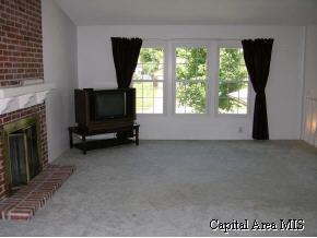 2932 Flowerbrook Court Springfield, IL 62702 - Photo 3 of 8