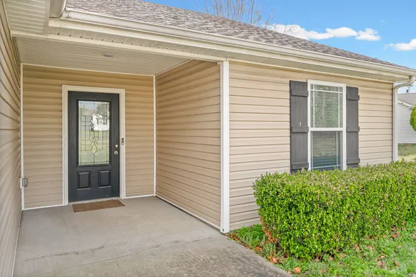 $285,000 | 705 Hugh Hunter Road, Oak Grove, KY 42262