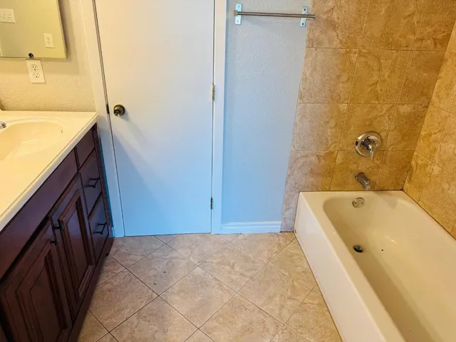 $1,450 | 2018 West Rundberg Lane, Unit 12B, Austin, TX 78758