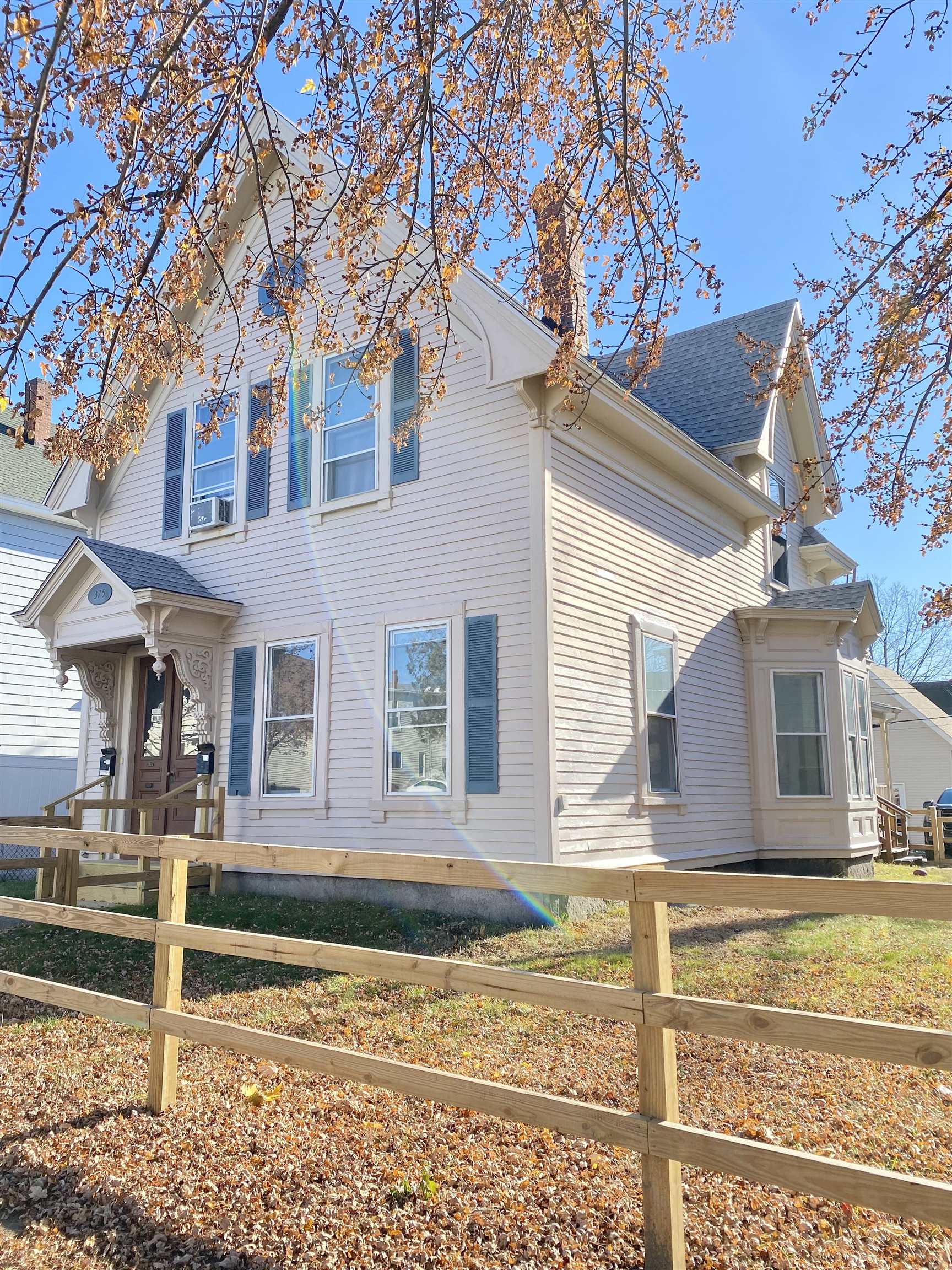 375 Central Street, Unit 1 Manchester, NH 03103 - Photo 2 of 34