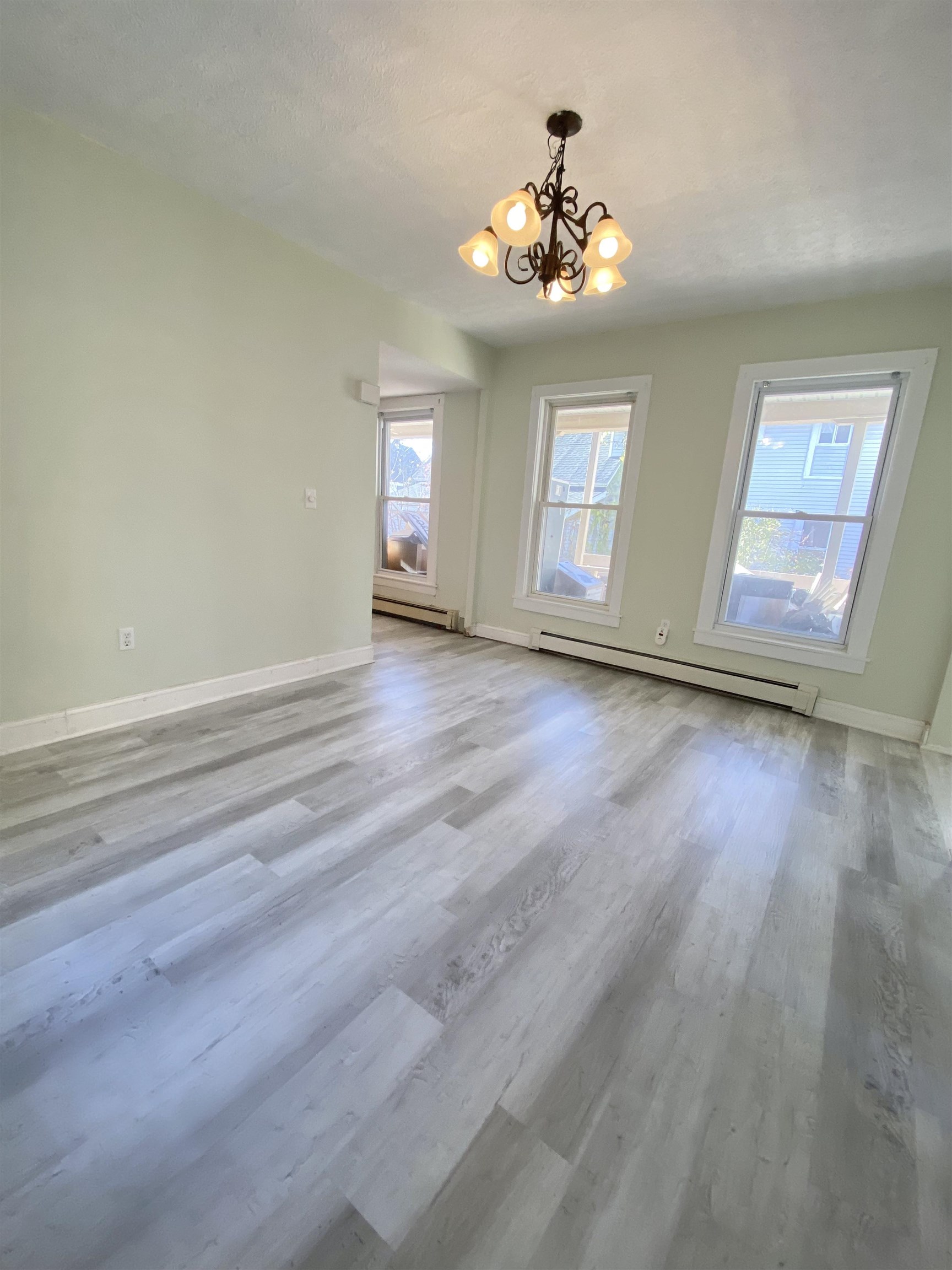 375 Central Street, Unit 1 Manchester, NH 03103 - Photo 12 of 34