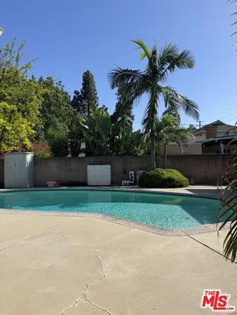 $6,500 | 5412 Hazeltine Avenue, Sherman Oaks, CA 91401