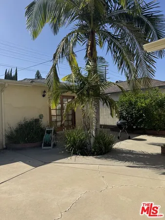 $6,500 | 5412 Hazeltine Avenue, Sherman Oaks, CA 91401