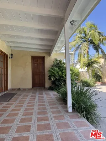 $6,500 | 5412 Hazeltine Avenue, Sherman Oaks, CA 91401