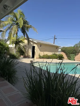 $6,500 | 5412 Hazeltine Avenue, Sherman Oaks, CA 91401