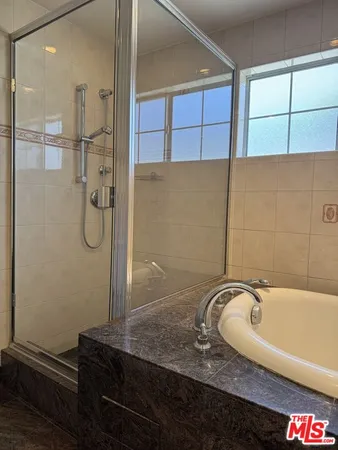$6,500 | 5412 Hazeltine Avenue, Sherman Oaks, CA 91401