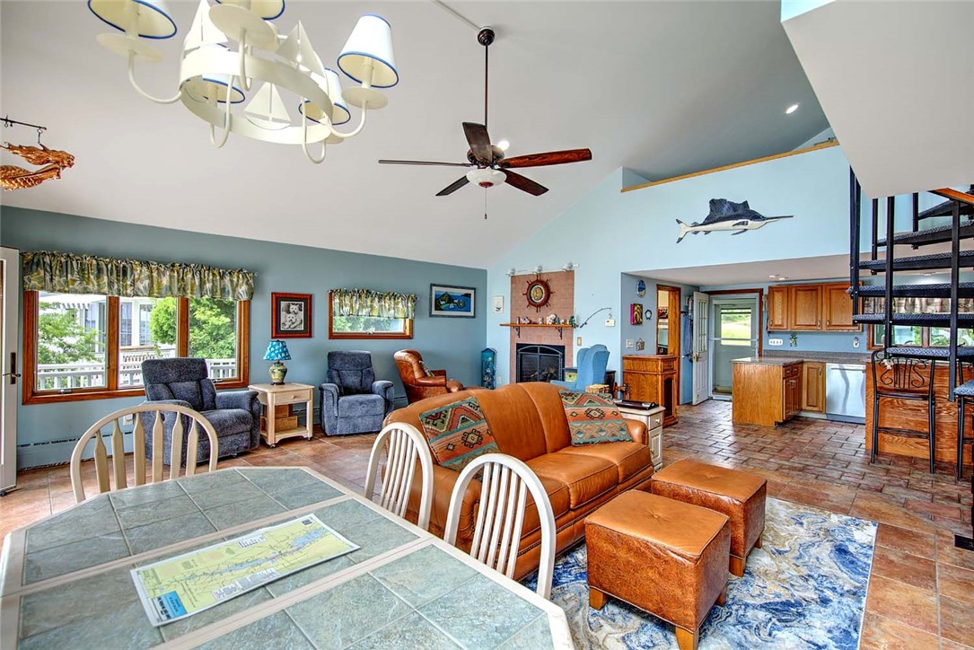 1680 Drift Road Westport, MA 02790 - Photo 13 of 32