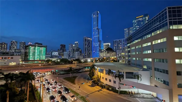$3,550 | 350 South Miami Avenue, Unit 701, Miami, FL 33130