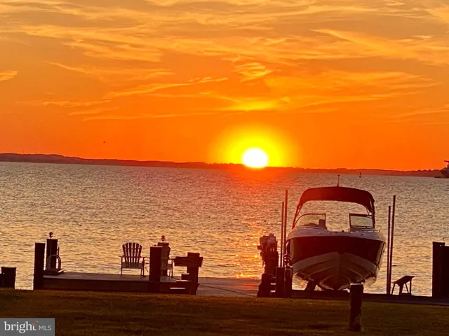 $2,055,000 | 245 Lighthouse View Drive, Stevensville, MD 21666