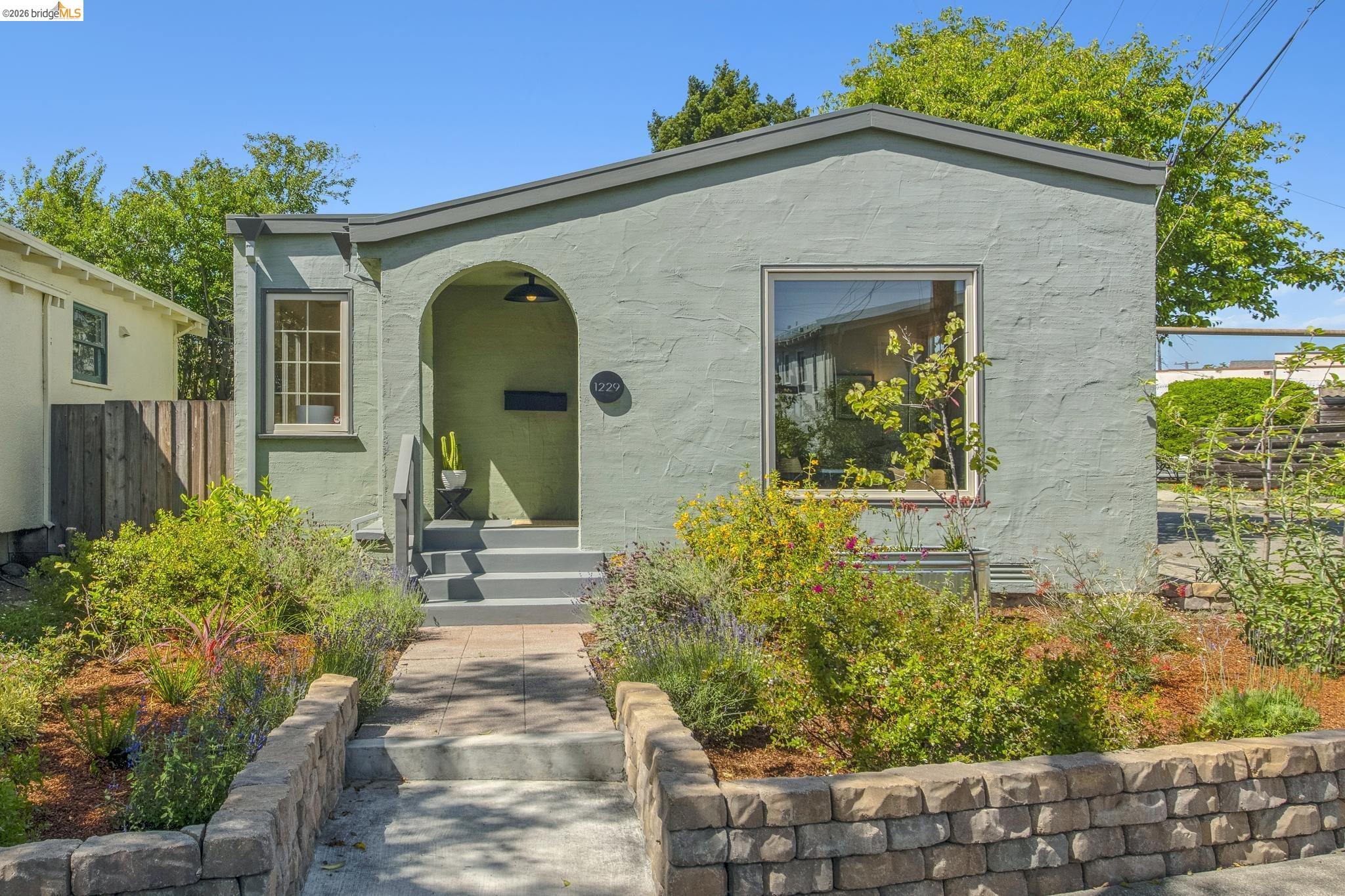1229 Hopkins Street Berkeley, CA 94702 - Photo 2 of 44