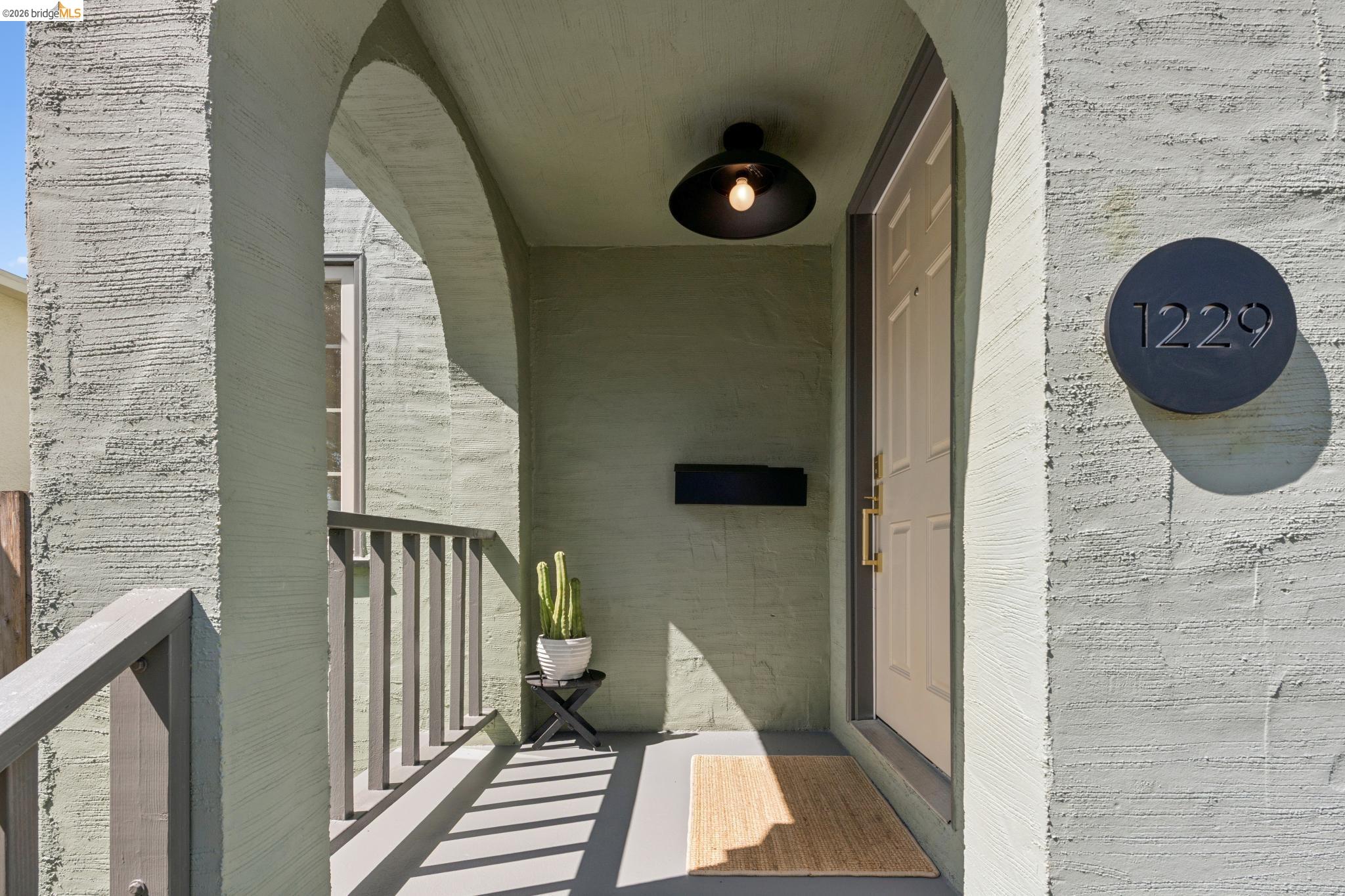 1229 Hopkins Street Berkeley, CA 94702 - Photo 5 of 44