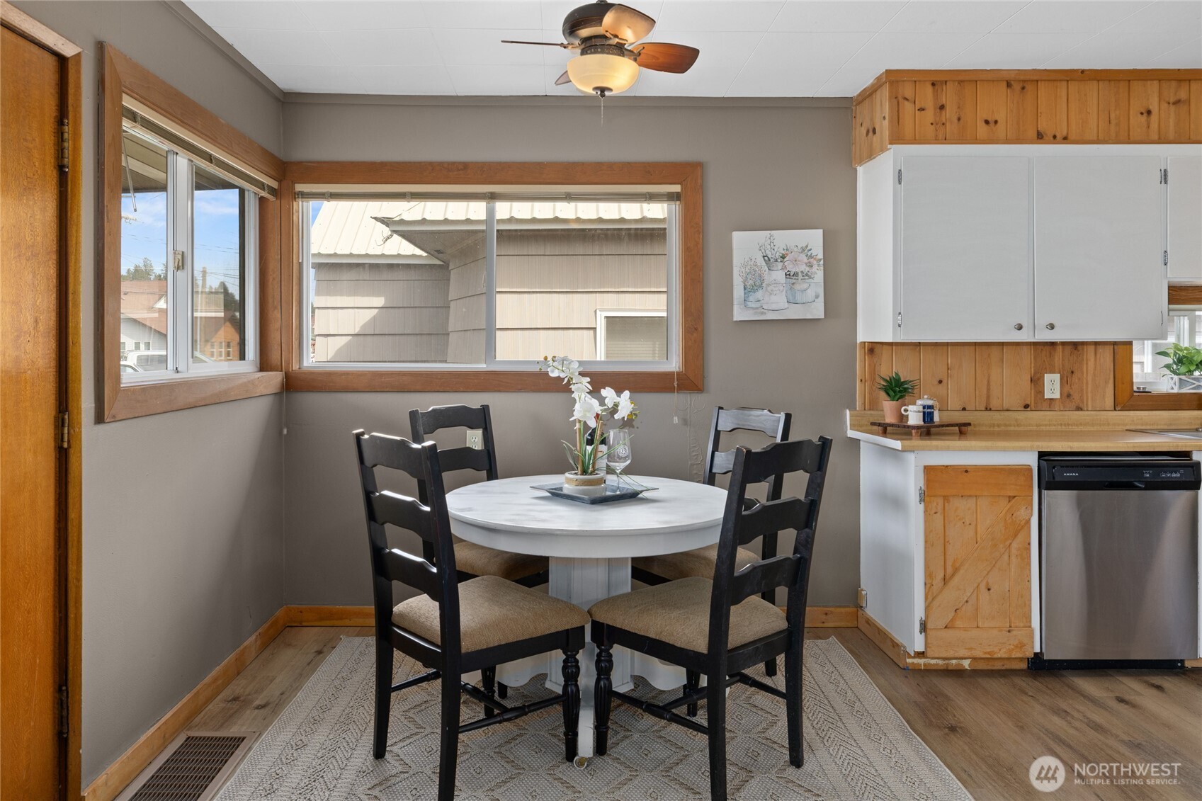 107 West 2nd Street Cle Elum, WA 98922 - Photo 10 of 39 a view of a dining room with furniture and window