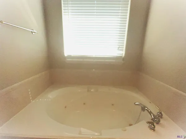 $2,700 | 40020 Gadwall Court, Gonzales, LA 70737