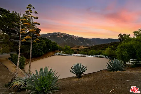 $2,650,000 | 25700 Mulholland Highway, Calabasas, CA 91302
