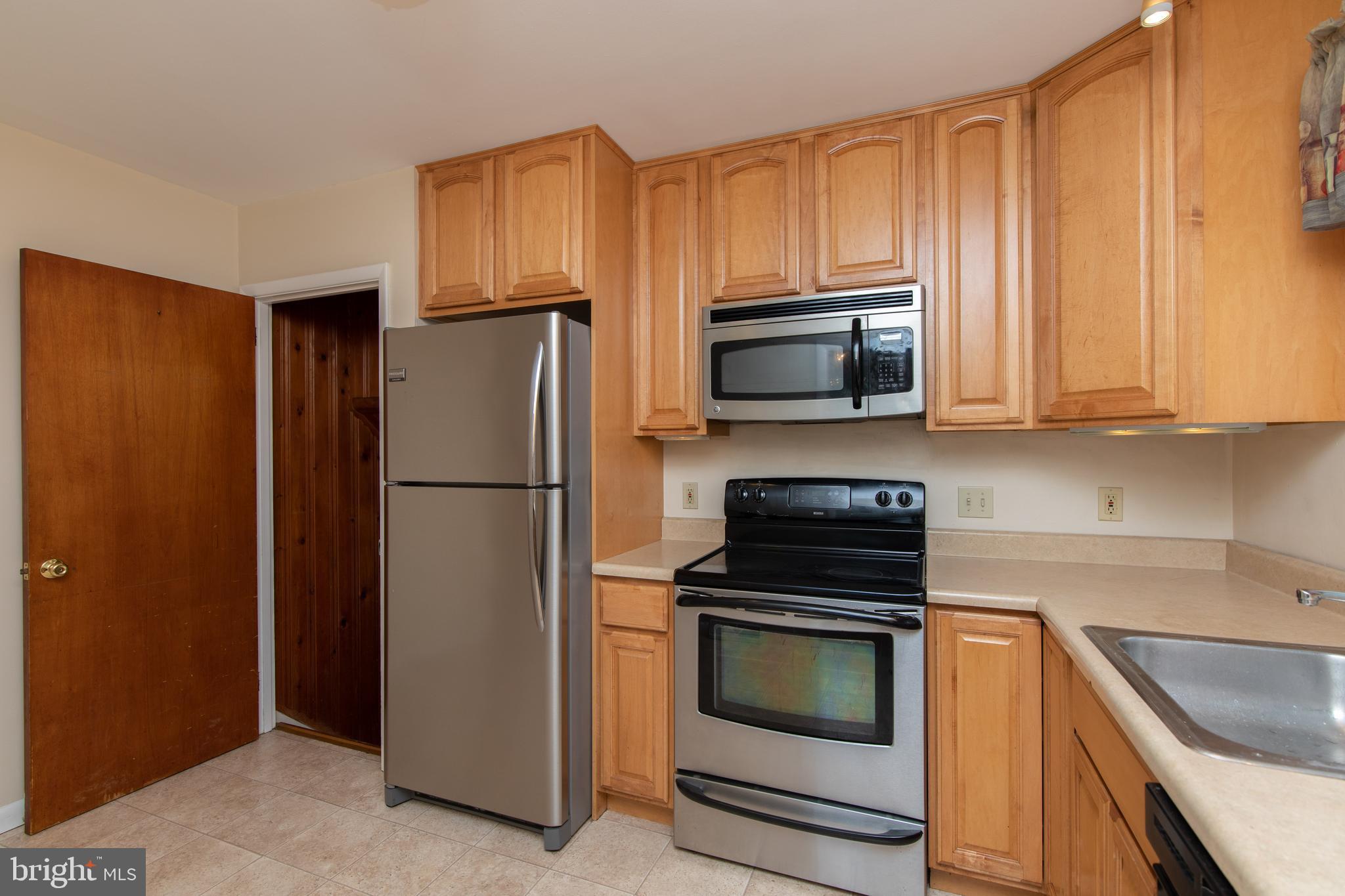 3 Great Oak Road Voorhees, NJ 08043 - Photo 14 of 45 Eat-In Kitchen