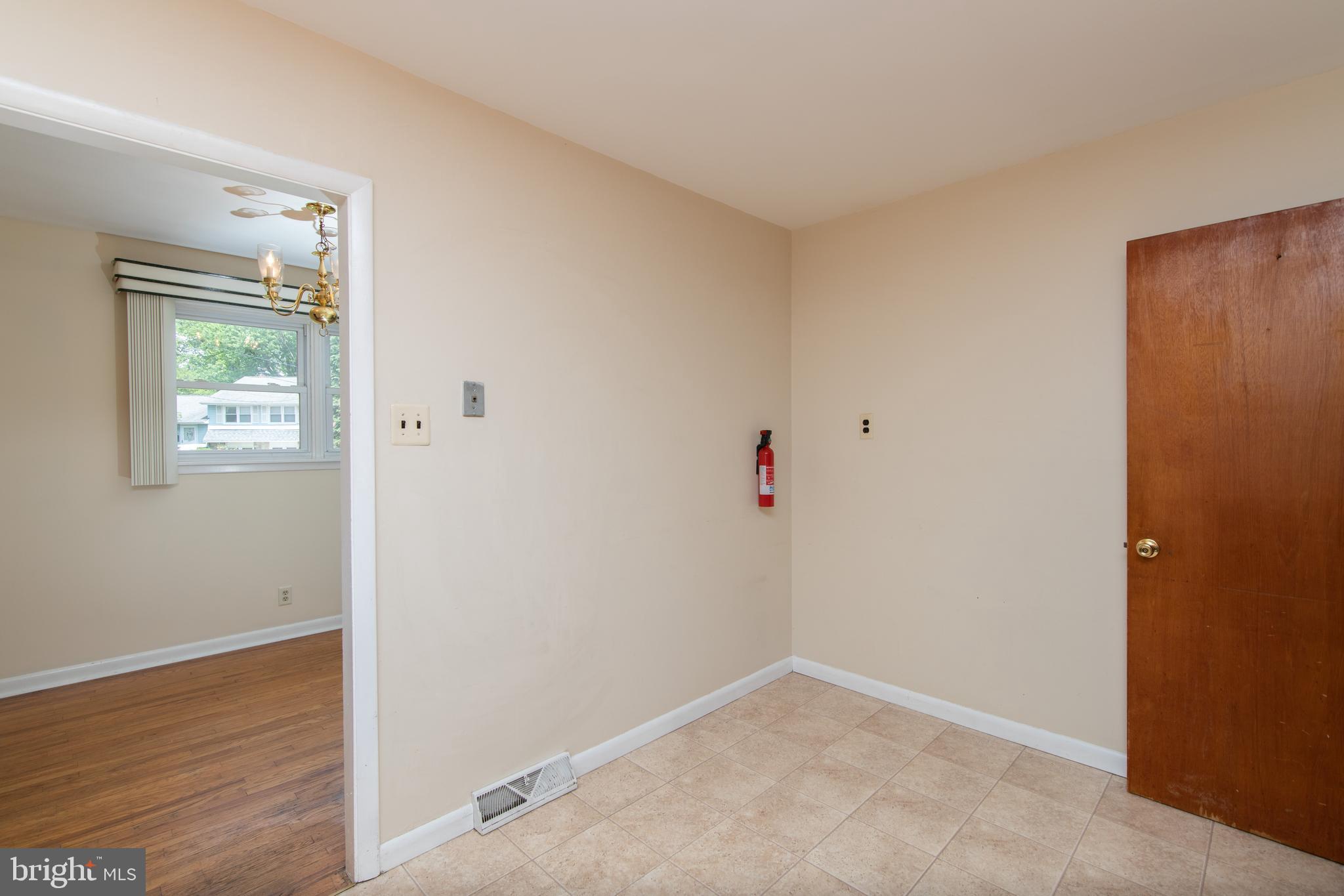 3 Great Oak Road Voorhees, NJ 08043 - Photo 16 of 45 Eat-In Kitchen