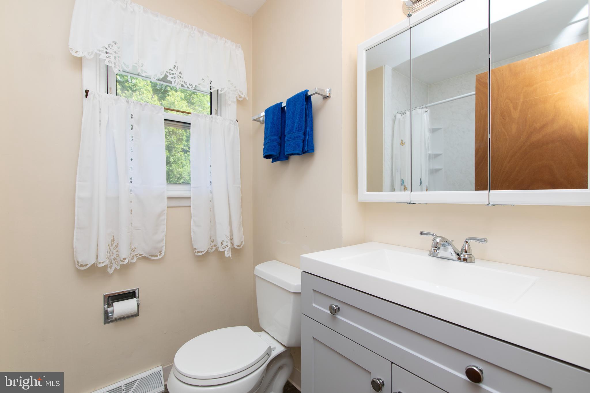 3 Great Oak Road Voorhees, NJ 08043 - Photo 28 of 45 Full Bathroom