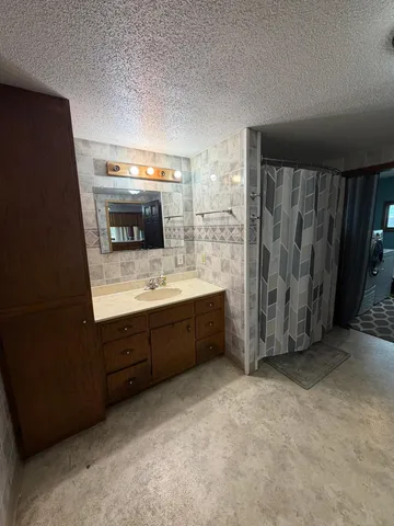 $310,000 | 32540 Paul Avenue, Worthington, MN 56187