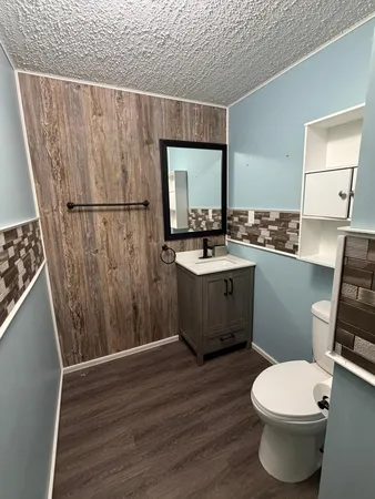 $275,000 | 32540 Paul Avenue, Worthington, MN 56187