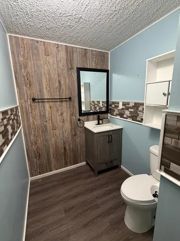 $310,000 | 32540 Paul Avenue, Worthington, MN 56187