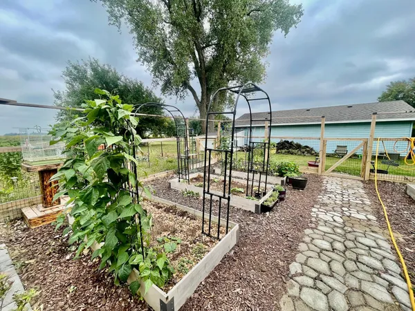 $275,000 | 32540 Paul Avenue, Worthington, MN 56187