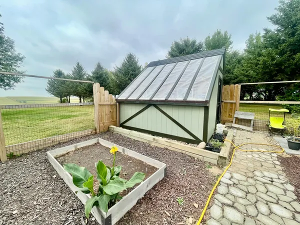 $275,000 | 32540 Paul Avenue, Worthington, MN 56187