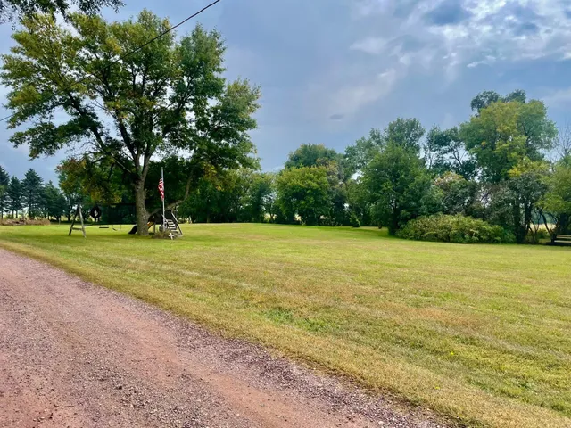 $310,000 | 32540 Paul Avenue, Worthington, MN 56187