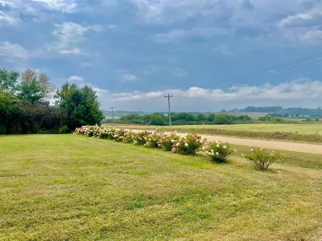 $310,000 | 32540 Paul Avenue, Worthington, MN 56187