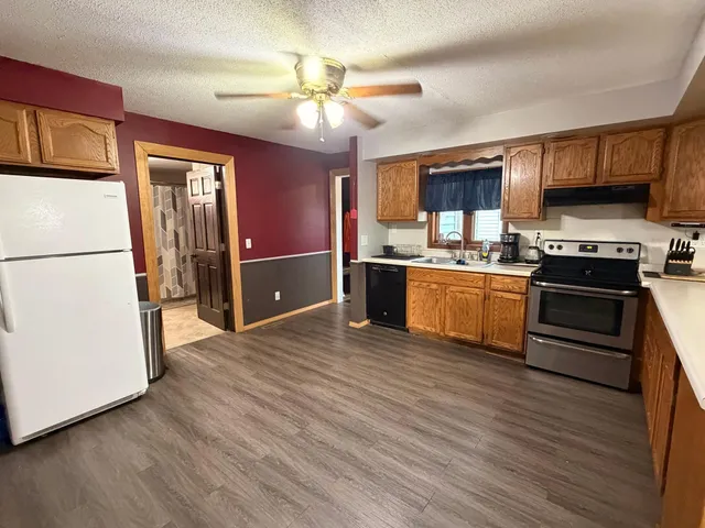 $310,000 | 32540 Paul Avenue, Worthington, MN 56187