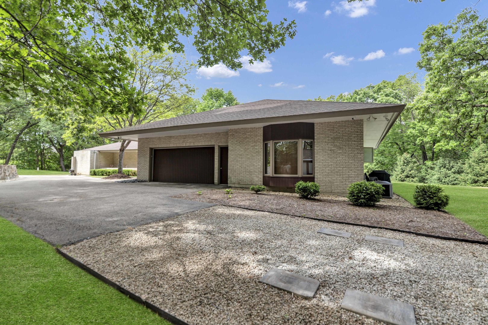 4 Far Hills Road Barrington Hills, IL 60010 - Photo 8 of 79
