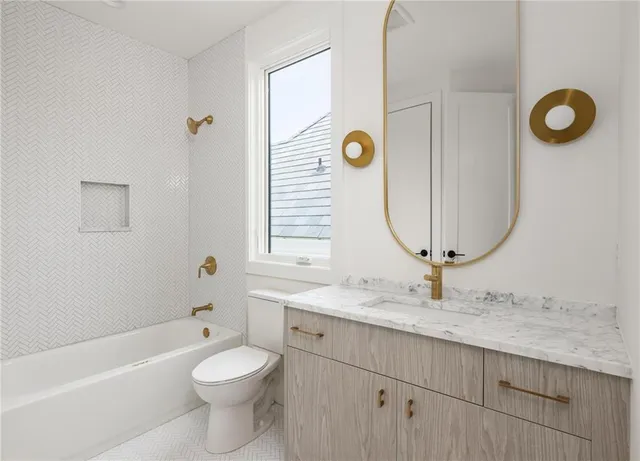 a view of a large white building