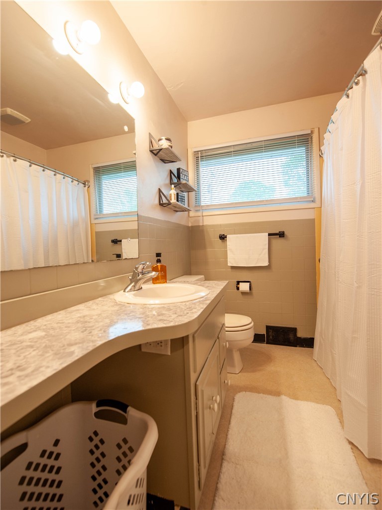 2103 Bedford Street Rome, NY 13440 - Photo 11 of 32 Bathroom
