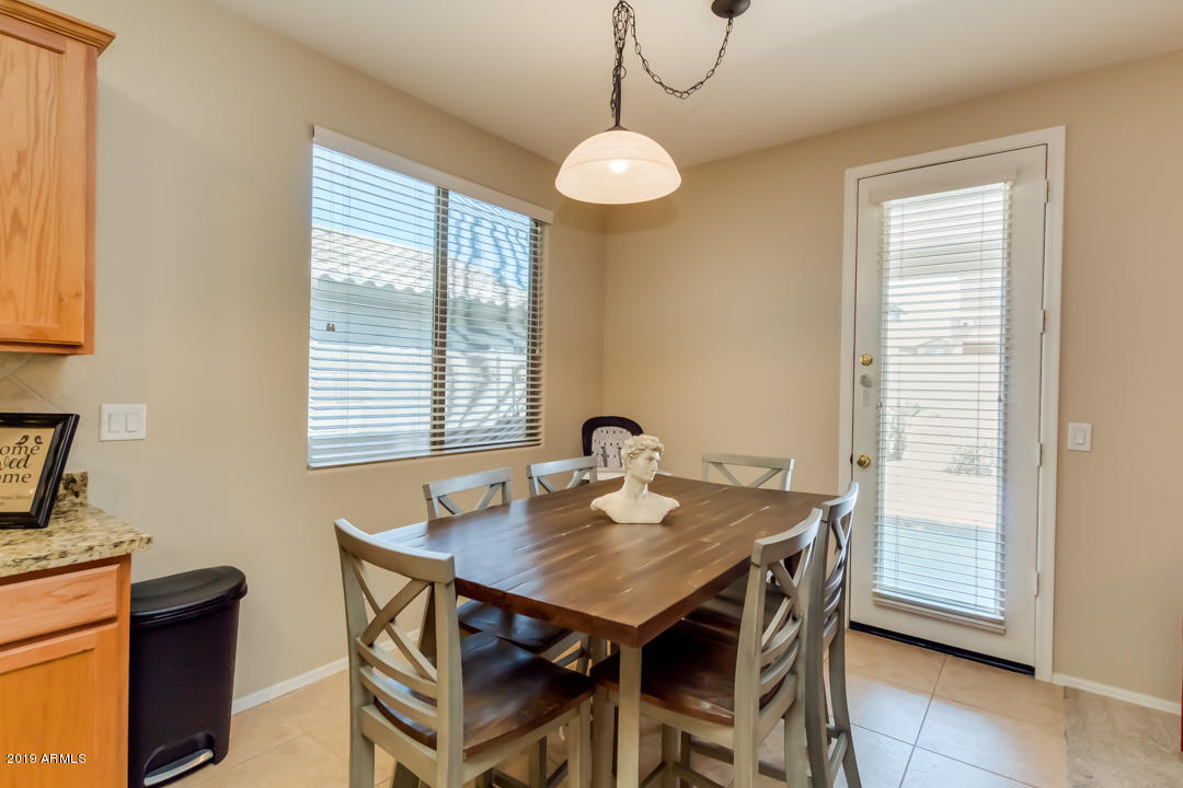 16528 West Sherman Street Goodyear, AZ 85338 - Photo 8 of 33 Eat In Kitchen
