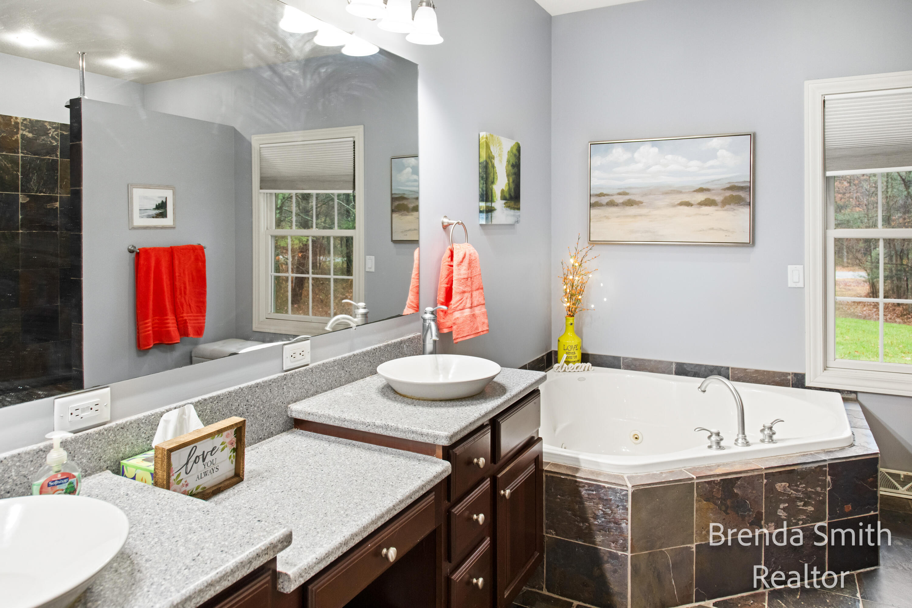 1452 Simonelli Road Muskegon, MI 49445 - Photo 16 of 40 Primary Bath