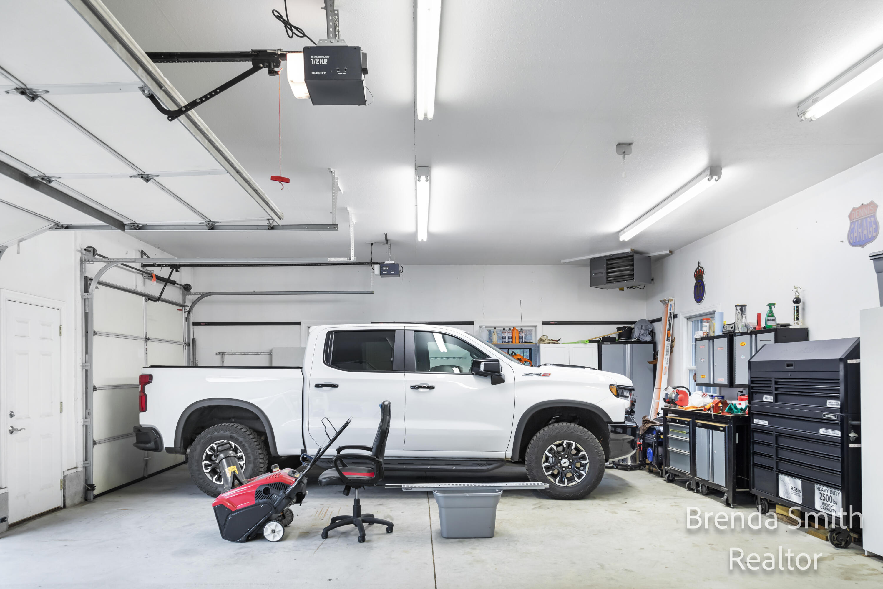 1452 Simonelli Road Muskegon, MI 49445 - Photo 33 of 40 Garage