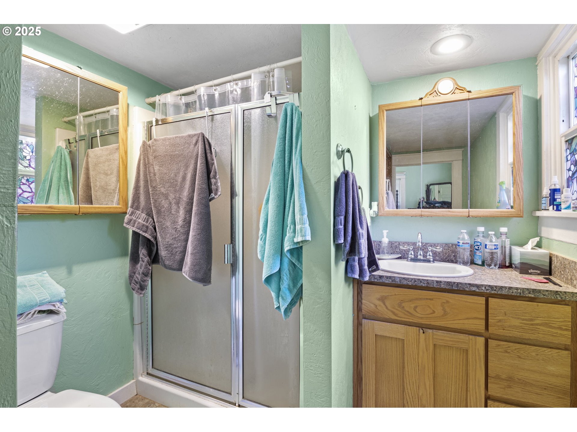 27403 Highway 38 Elkton, OR 97436 - Photo 16 of 48 Bathroom, Attached