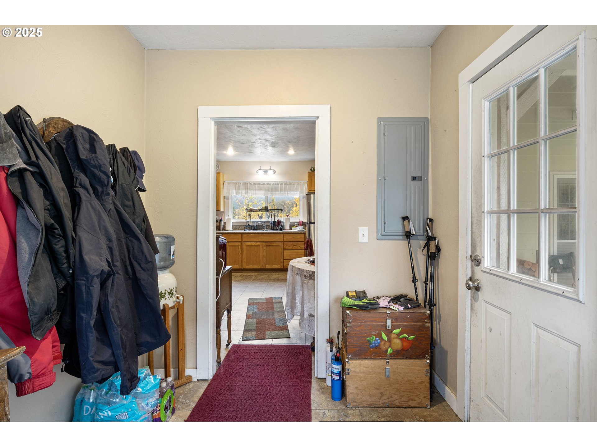 27403 Highway 38 Elkton, OR 97436 - Photo 23 of 48 Mud Room