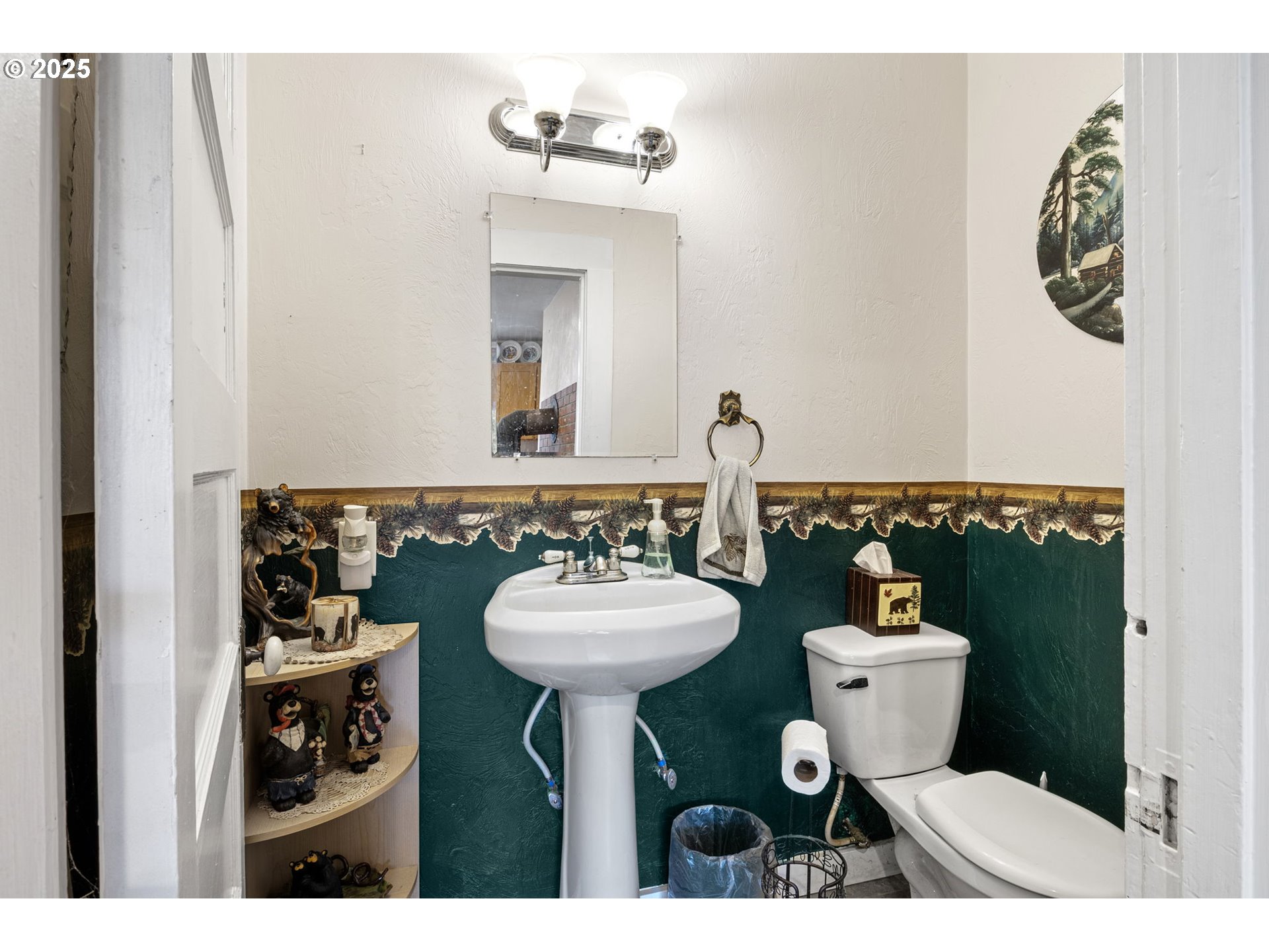 27403 Highway 38 Elkton, OR 97436 - Photo 24 of 48 Bathroom