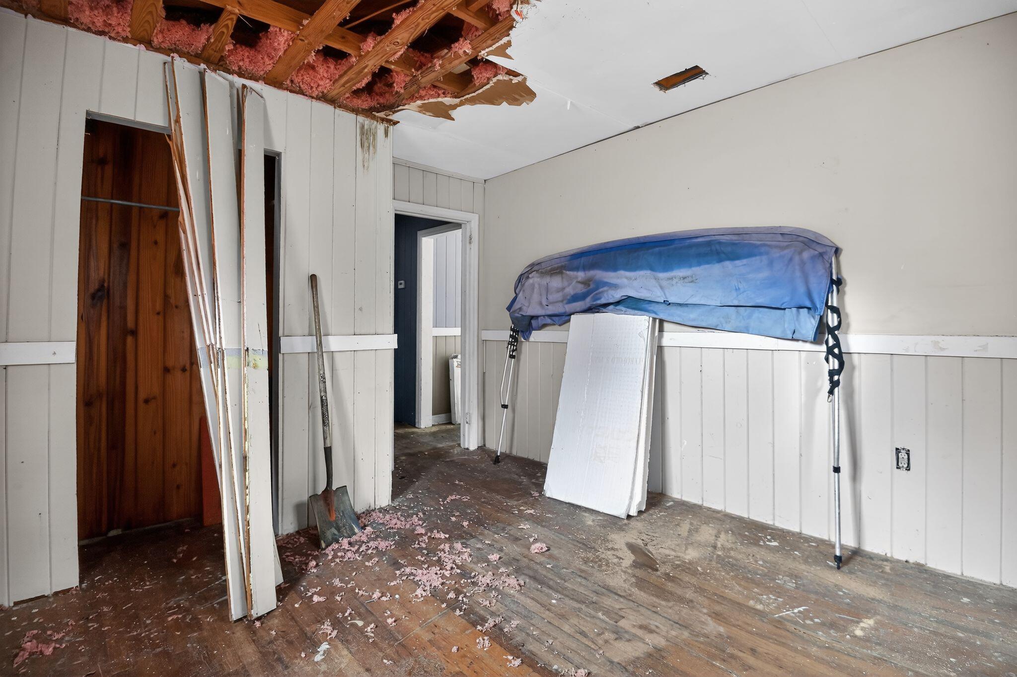 950 B Street Crestview, FL 32536 - Photo 13 of 32 a view of a storage & utility room