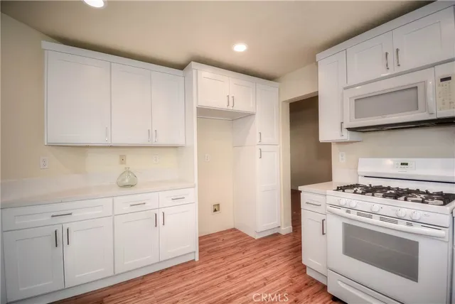 $3,380 | 554 Pointe Vista Court, Corona, CA 92881