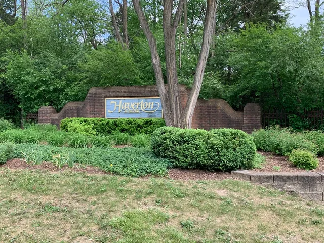 $1,340,000 | 165 Haverton Way, North Barrington, IL 60010