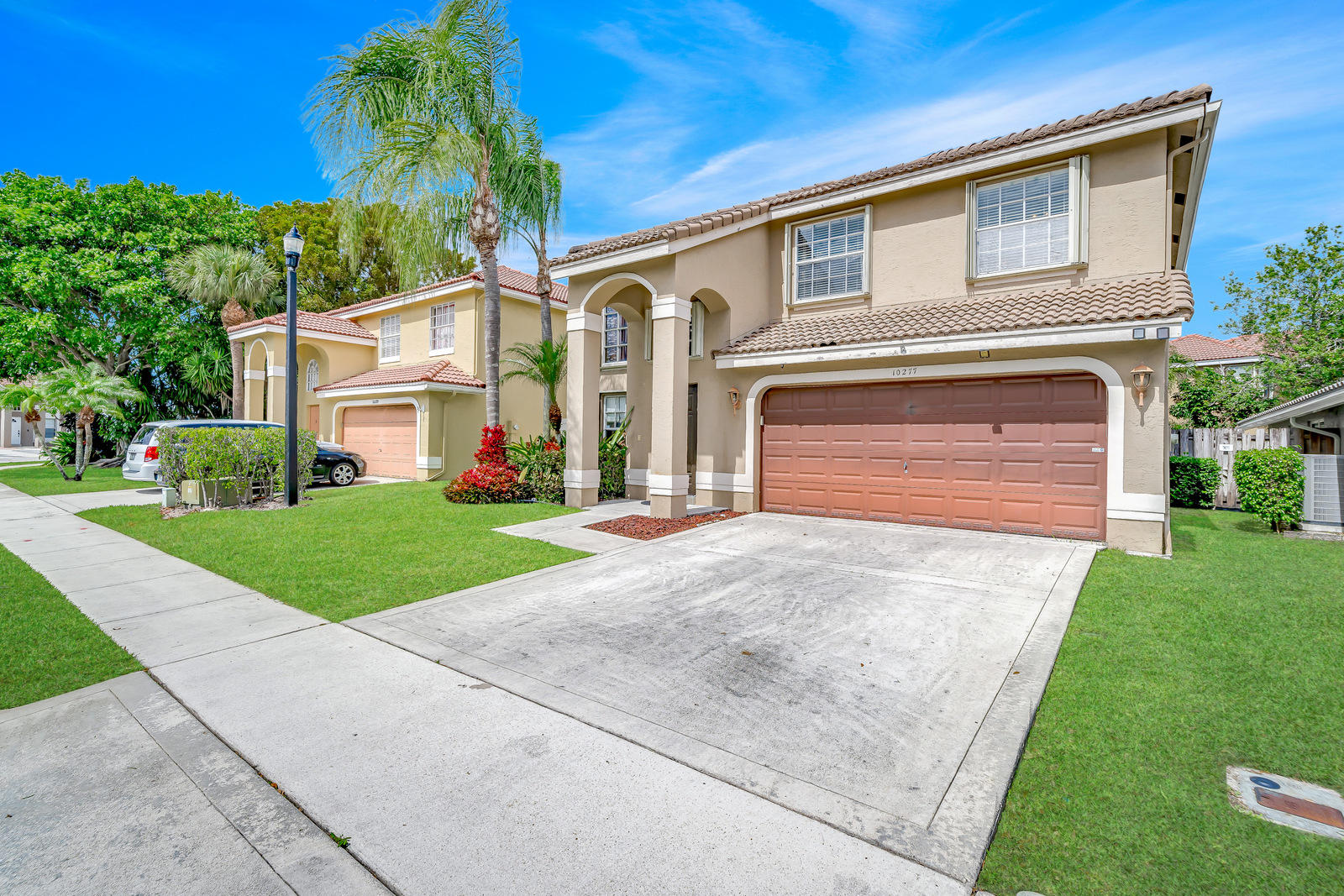 10277 Brookville Lane Boca Raton, FL 33428 - Photo 4 of 51 front