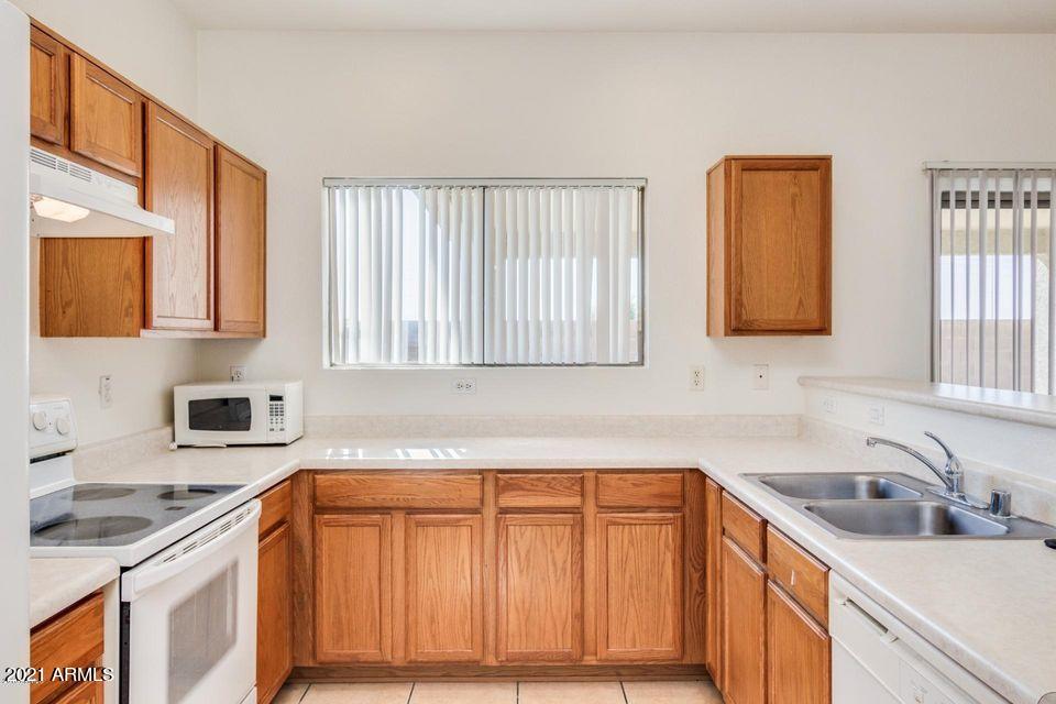 9369 West Eaton Road Phoenix, AZ 85037 - Photo 7 of 24 Kitchen 2
