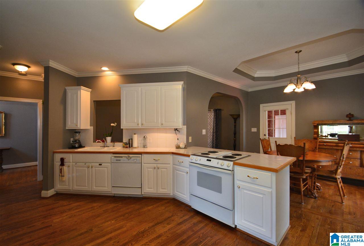 613 Meadow Ridge Drive Birmingham, AL 35242 - Photo 20 of 40